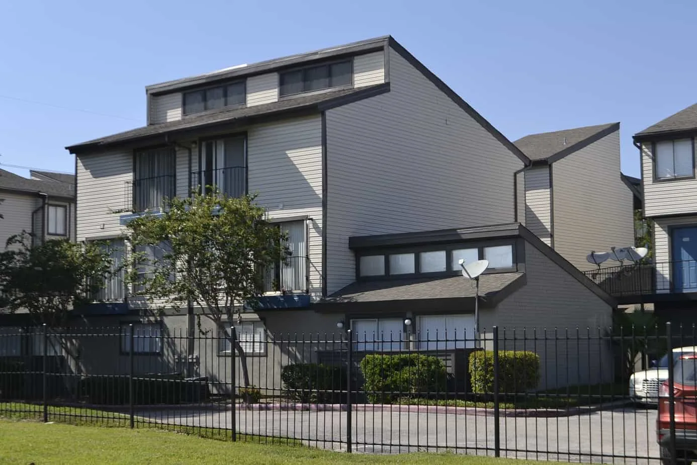 do duplexes have separate addresses