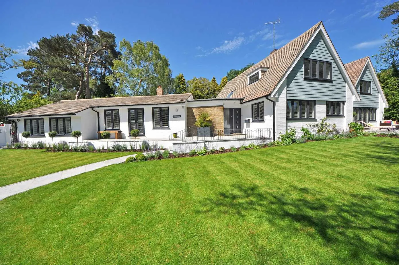 can landscaping increase home value