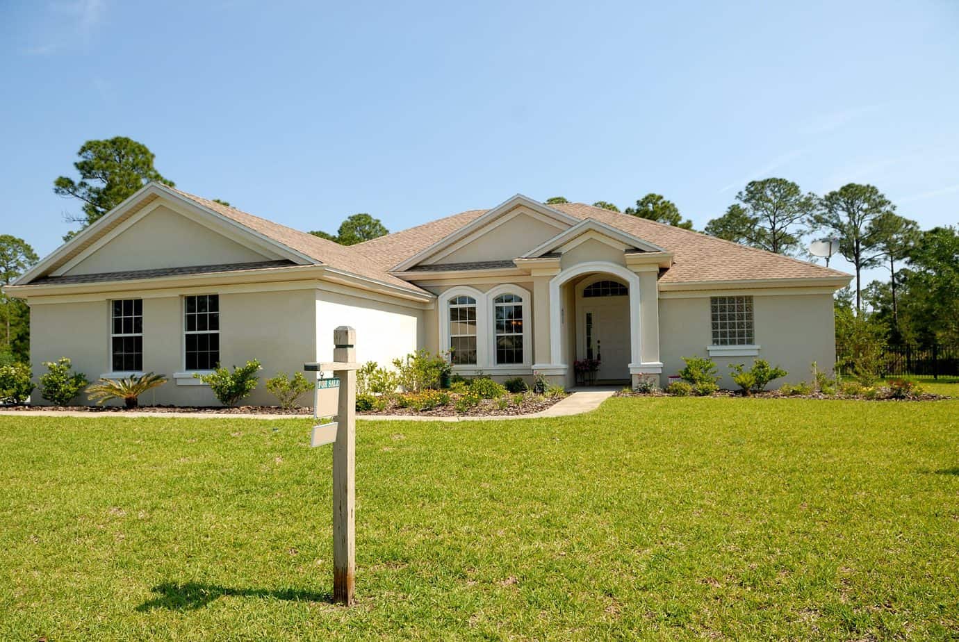 should you accept first offer on house