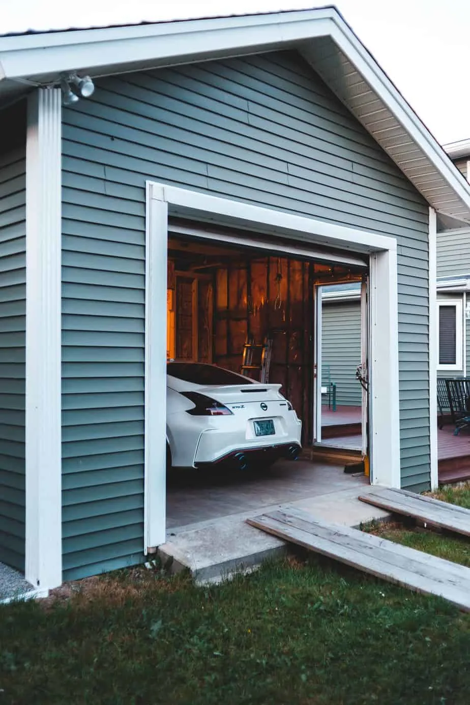 Do Garage Openers Have Batteries