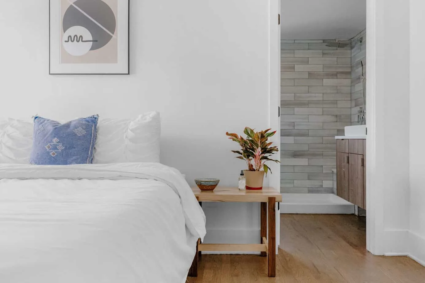 Is Vinyl Flooring Good for Bedrooms