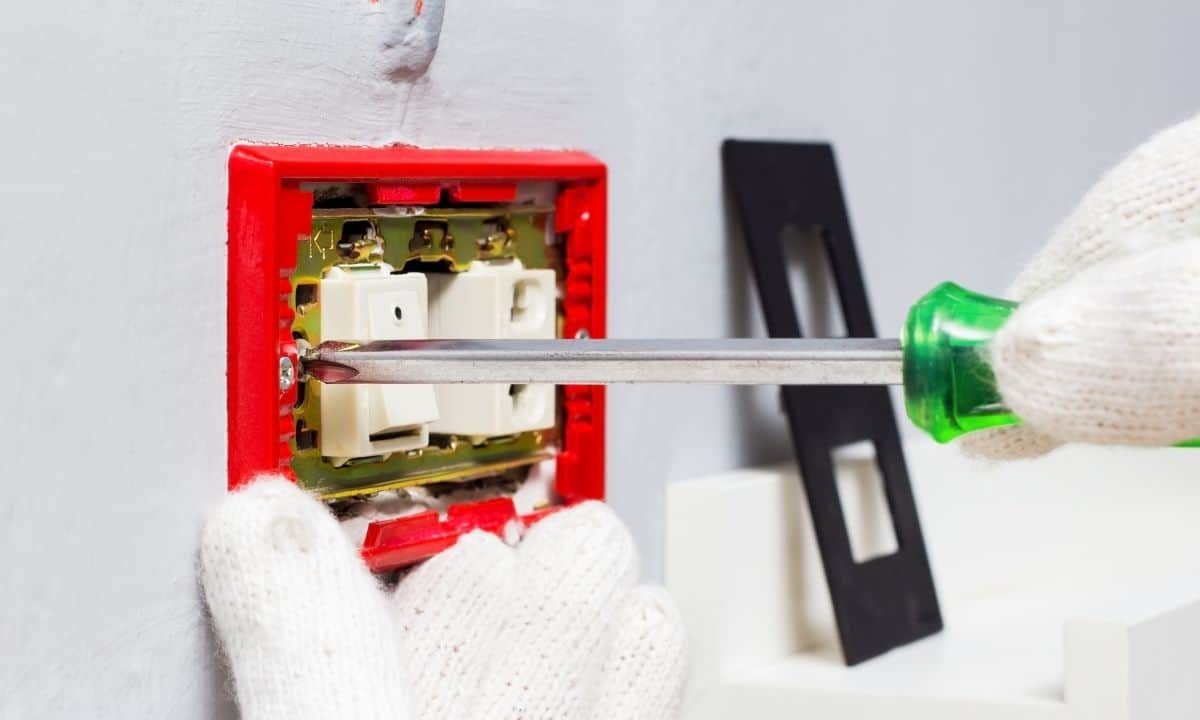 Can a GFCI Outlet Be On A Switch? Best Home Fixer