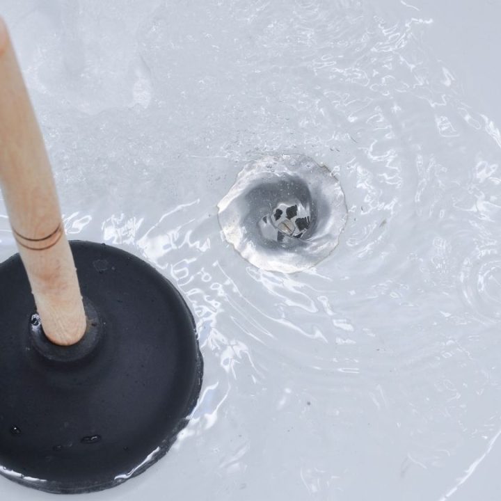 5 Reasons Your Bathtub Won’t Drain & 8 Ways To Fix It Best Home Fixer